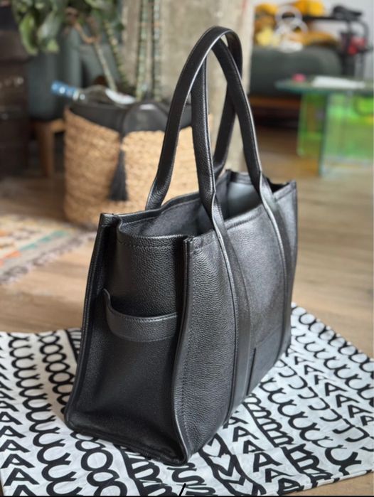 Marc jacobs the large tote leather bag