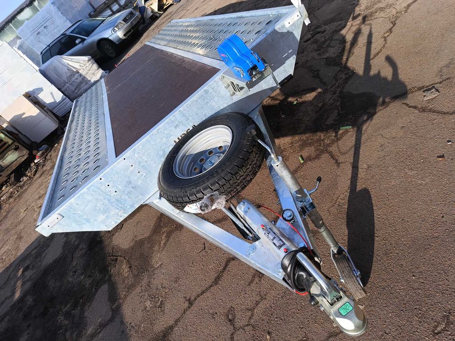 Левета для перевезення авто. Евакуатор. 4,2х2,1