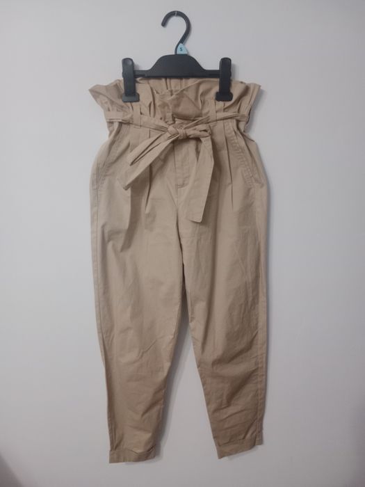 Spodnie Bershka 34 wysoki stan