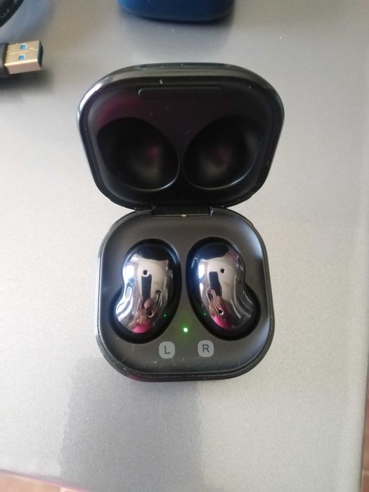 Monitor and various64552486235650121