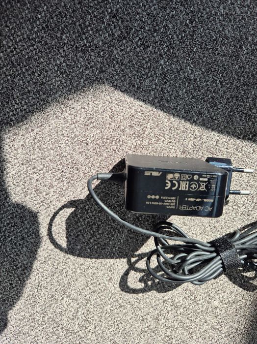 carregador Asus 19V conetor 5.5x2.5mm vários modelos, originais