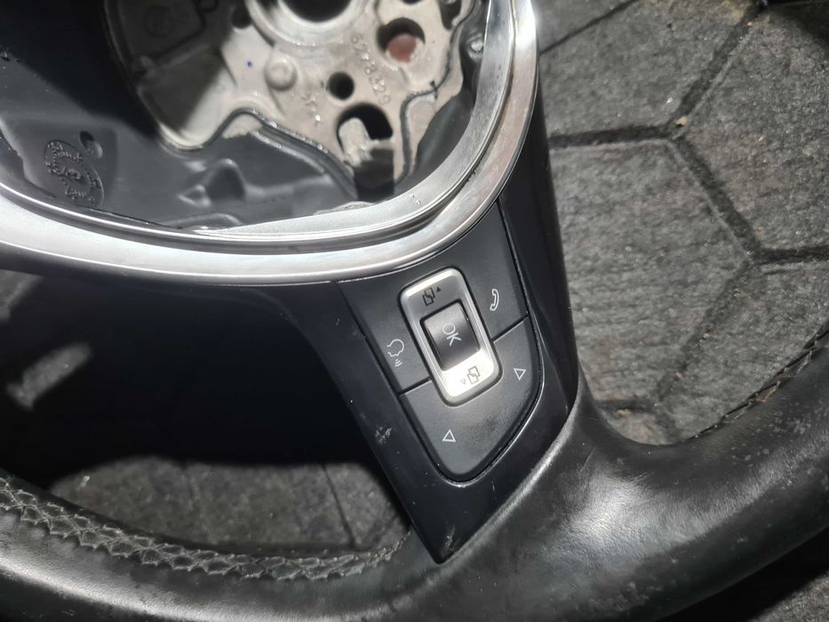 VW Transporter T6 kierownica multifunkcja skóra