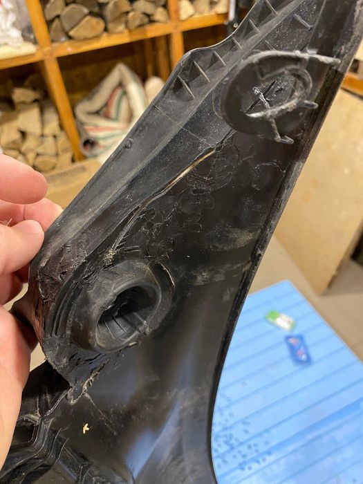 Mini Cooper Countryman F60 -- Планка обтікача, частина 1