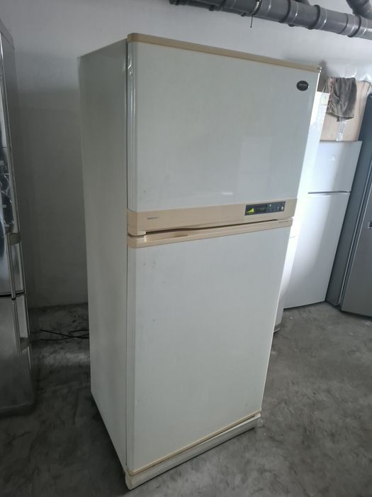 Frigorífico a funcionar a um preço acessível