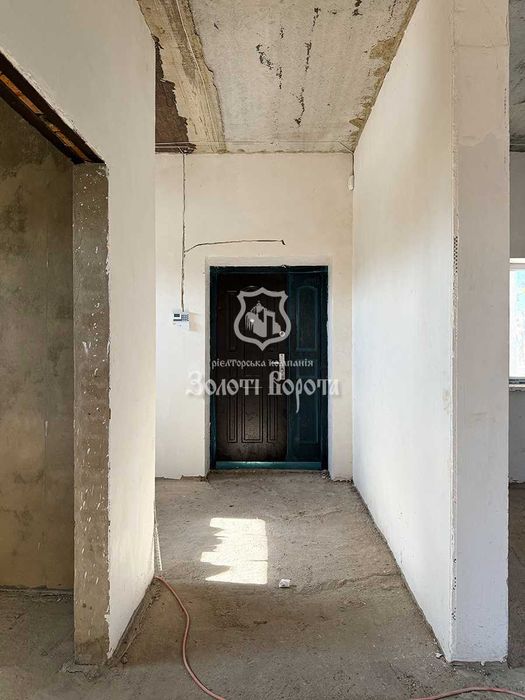 Будинок, 2 поверхи, ділянка — 0,8 га. с. Гавронщина, Макарівський р-н