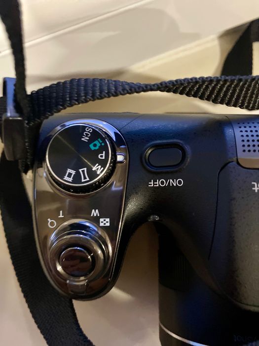 Máquina Fotográfica Sony DSC-H300 35x Zoom 20.1 MP