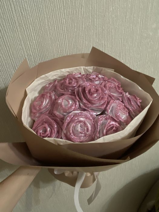 Букети з стрічки. Атласні троянди