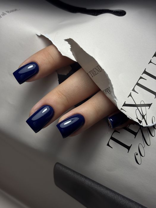 Манікюр з покриттям та педікюр