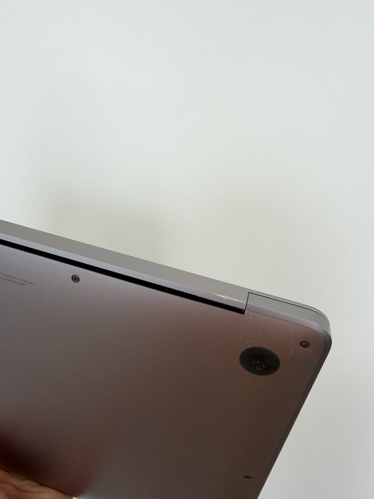 MacBook Air Retina 13″ 2019, i5, 8/256 ГБ, ідеальний стан