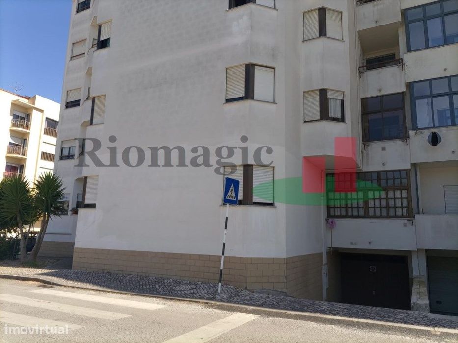 Garagem - Rio Maior***RIOMAGIC***