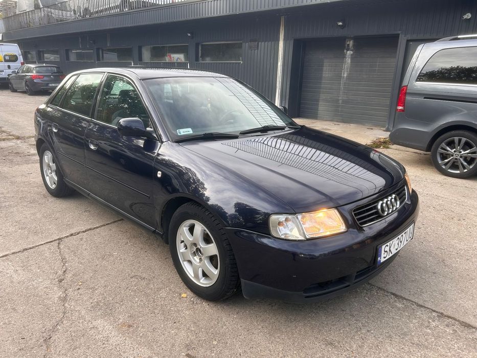 Audi A3 Sportback Środek zadbany ! Niski przebieg 198 tyś Klimatyzacja- 5 drzwi