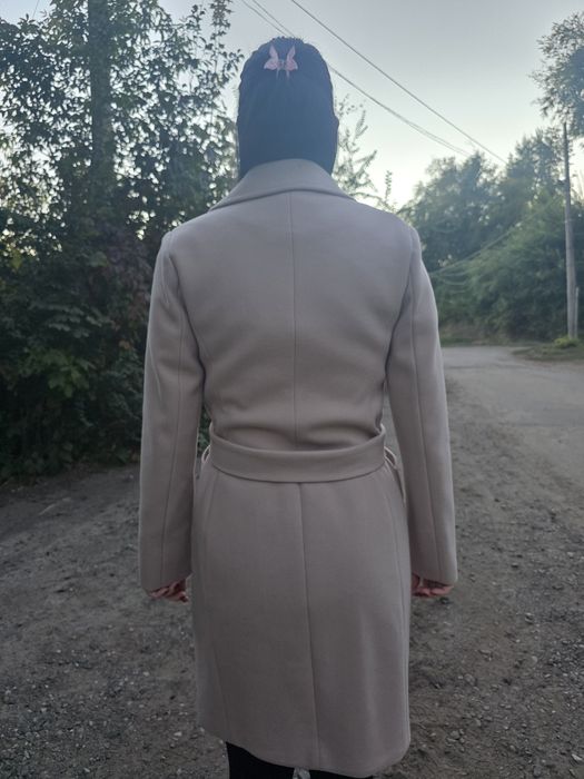 Продам пальто нове