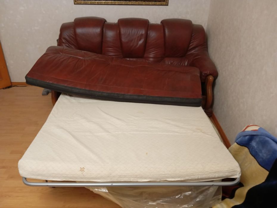 Диван и два кресла