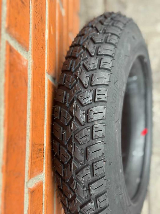 Шина з камерою 3.00-10 шипована Тайвань на скутер SC TYRE-124