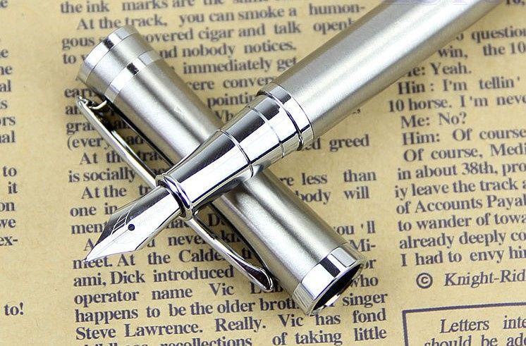 Caneta de Tinta Permanente (Aparo/Tinteiro) Prata - Clássico Coleção