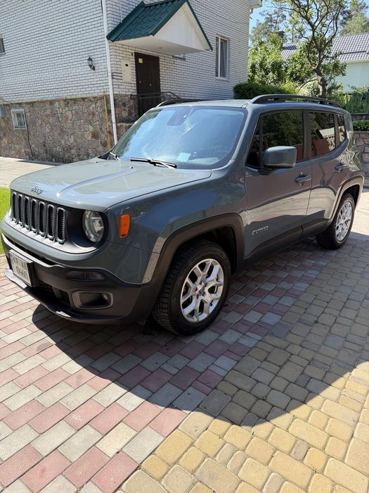 Jeep renegade 2018 року