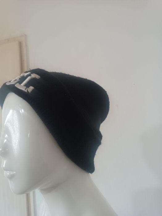Czarna czapka beanie REBEL | Napis 3D | Streetwear / Grunge
