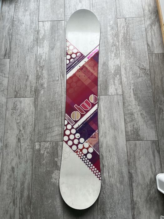 Deska snowboardowa Salomon Lotus 146 cm