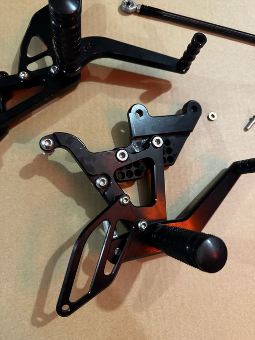 Підніжки на Yamaha YZF R6 R6S 2003 2004 2005