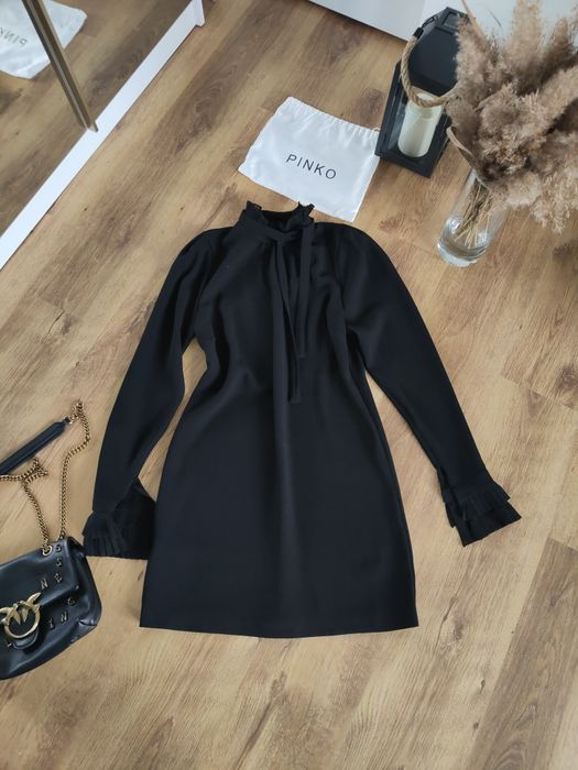 Sukienka elegancka klasyczna rozcięte rękawy plisy wiązanie Pinko