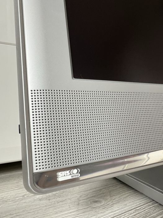 Телевізор  20дюймів LCD 20CL7R