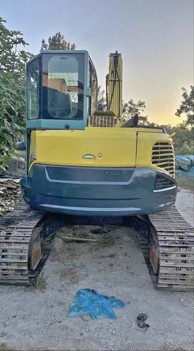 Mini giratoria yanmar 100