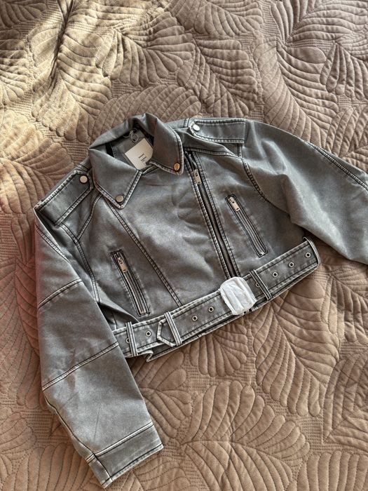 Жіноча вкорочена косуха