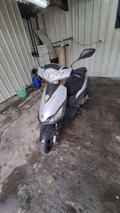 Scooter ride jump 50cc