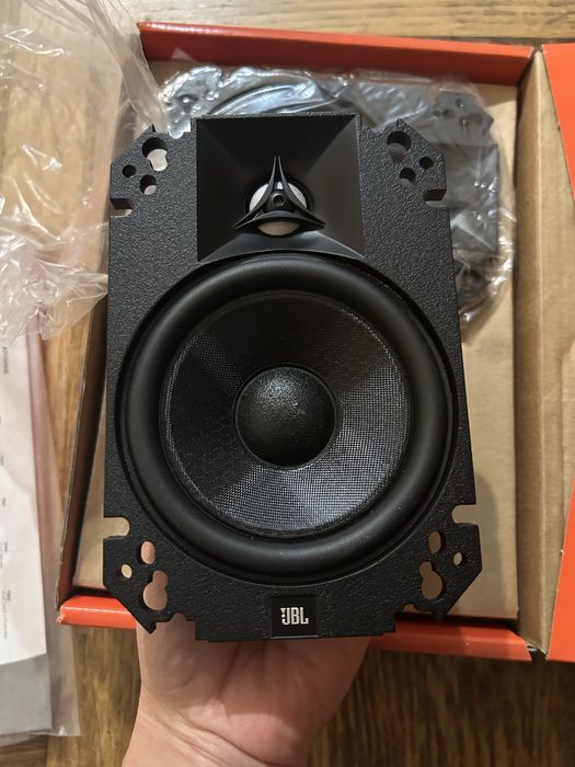 Колонки  Акустична система  JBl p6452