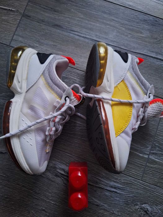 buty sportowe: dzieci, Zara: skóra i materiał, viralowe kolory