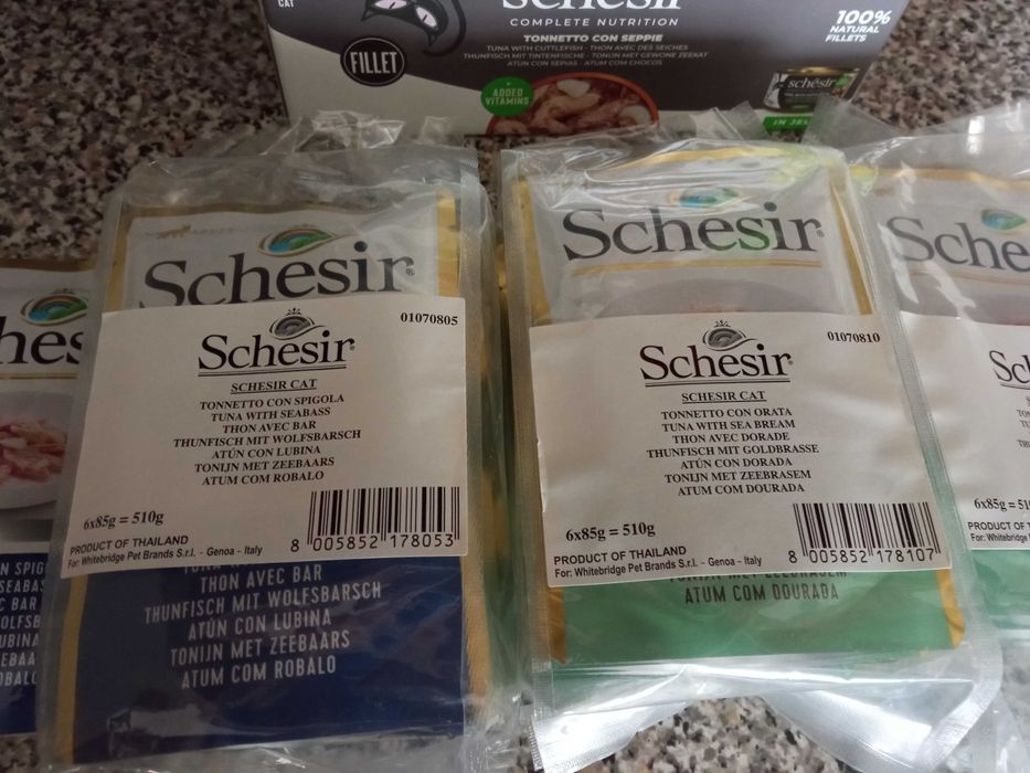 Comida húmida de gato Schesir atum com choco dourada robalo 85g