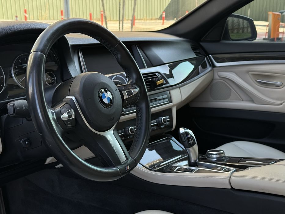 BMW F10 у M-пакеті 2014 року