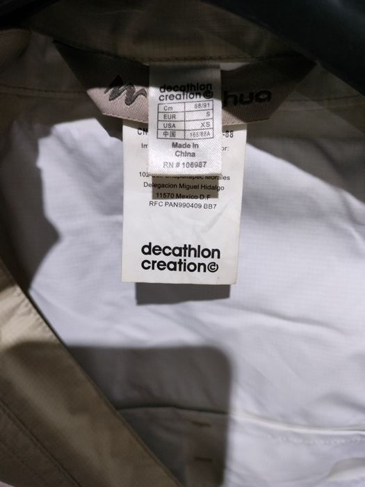 Kurtka przeciwdeszczowa Quechua rozmiar S