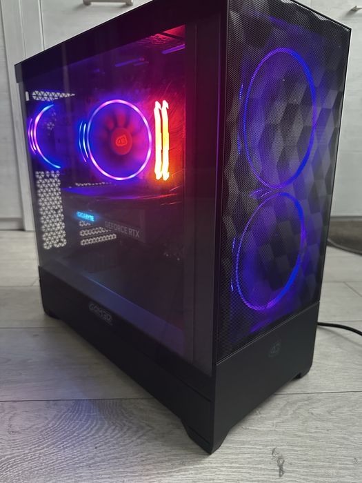 Komputer Gamingowy G4M3R HERO / i7-14700F / 64 GB RAM / RTX 4070 SUPER