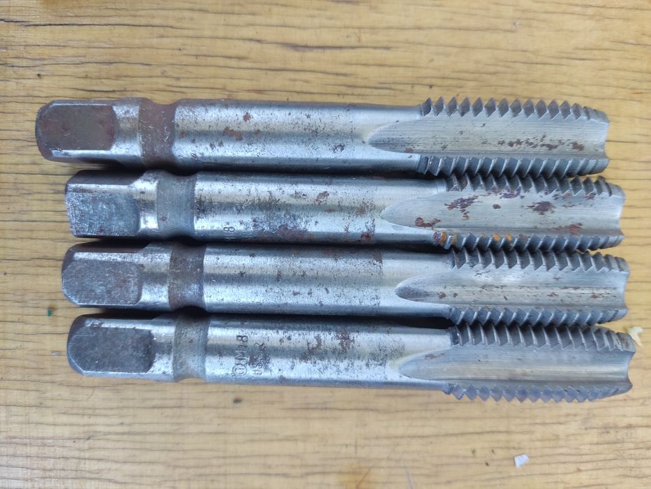 Метчик М18 не стандартний