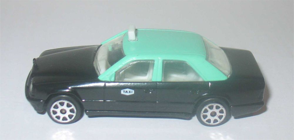 Poliguri - Mercedes 200 (W124) - Taxi de Portugal