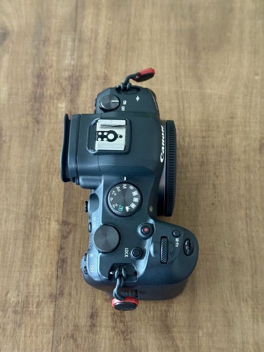 Vendo Camera canon R6 em otimo estado