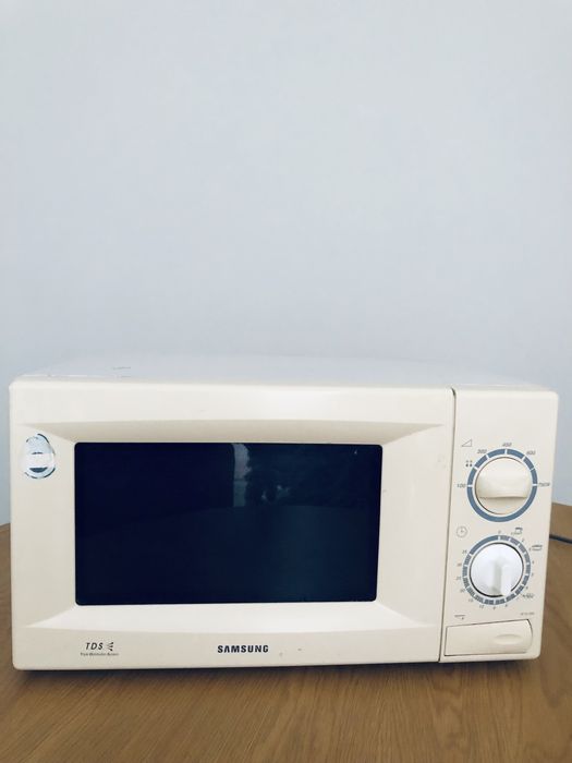 Мікрохвильовка SAMSUNG
