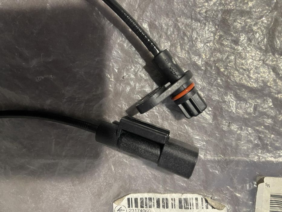 Lancer X датчик АБС задний правый