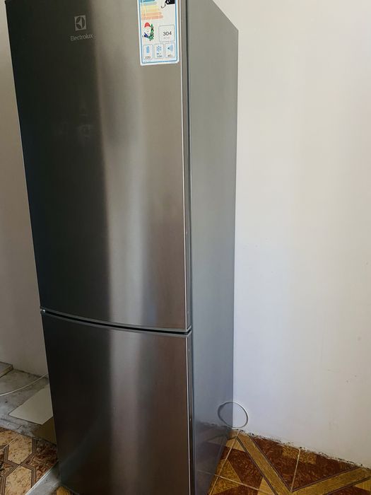Холодильник Electrolux
