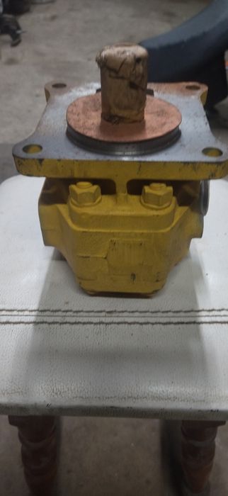 Масляный насос высокого давления на komatsu
