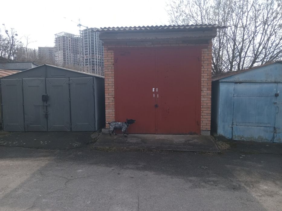 Здам  гараж під бус