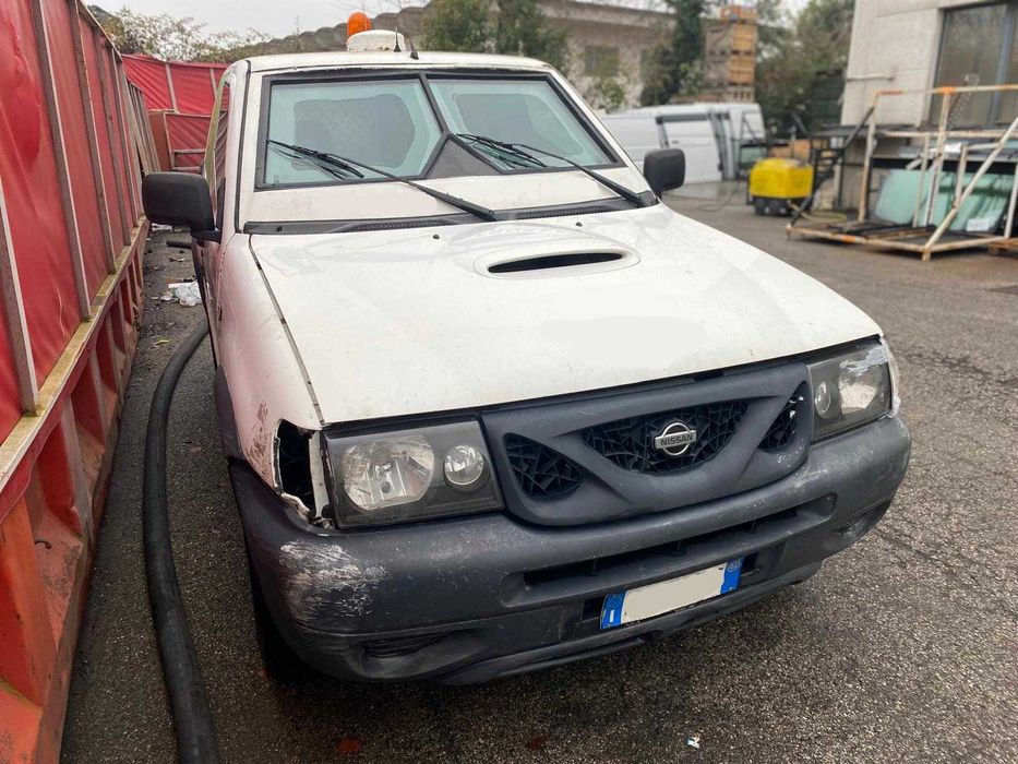 Nissan Terrano броньований BR4+ (захист від АК-47)
Рік випуску: 2002

Броньований автомобіль із сертифікованим рівнем захисту BR4+ (броньоване скло FB4+), забезпечує захист від автоматичної зброї типу АК-47.
Автомобіль на ходу, повністю працездатний, готовий до експлуатації.

Механічна частина в справному стані, не потребує втручань, готовий до негайного використання.

Автомобіль має два передні захищені сидіння.
Задня частина менш захищена, з окремими дверцятами у вантажний відсік.
Задній люк стандартний, як у звичайному автомобілі.

У разі необхідності можемо додатково надати балістичну сталь.

Ціна: 8 600 €
Умови: ціна не обговорюється

Автомобіль знаходиться в Італії.
Вартість транспортування автотранспортом — приблизно 1 200 € до кордону з Україною.

Прохання звертатися лише за наявності реальної зацікавленості.