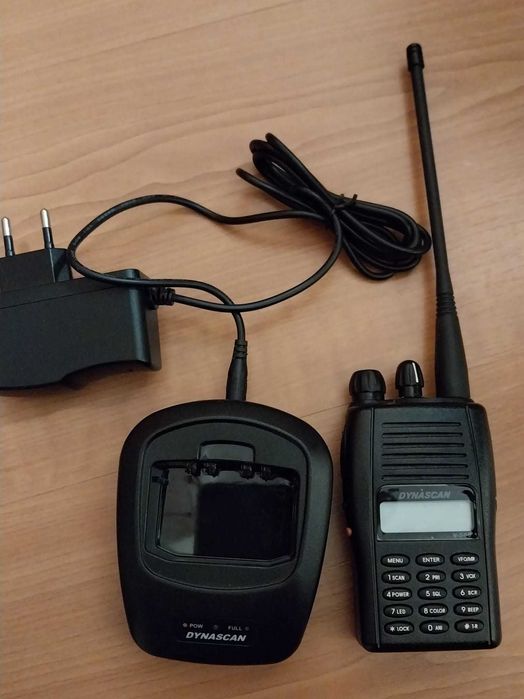 DYNASCAN V500 walkie VHF