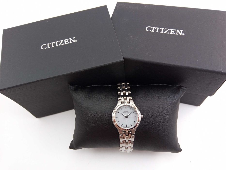 Японские женские часы Citizen Solar Tech EP8020-50A, подарок девушке