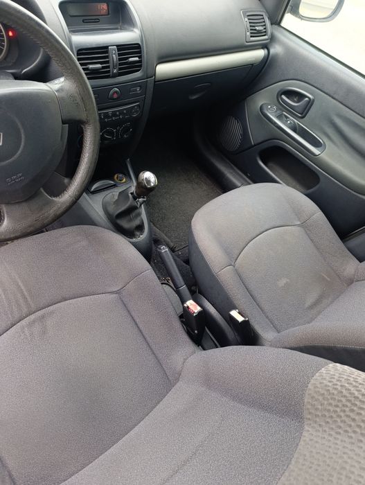 Renault Clio 1.5 DCI ano 2003