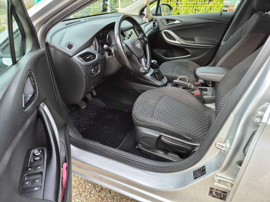 Opel  Astra 1.6 TDCI