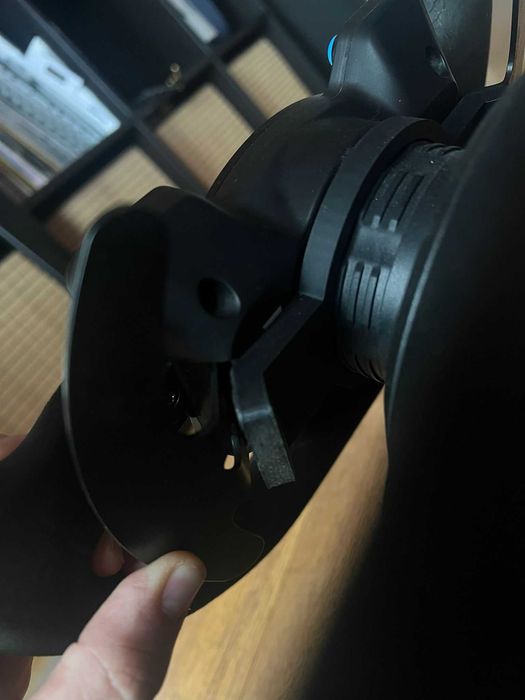 Volante Thrustmaster T300RS + Pedais T3PA PRO + Extra peças 3D