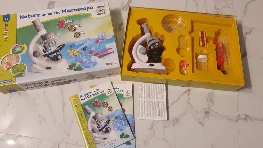 Mikroskop "Nature under the Microscope"