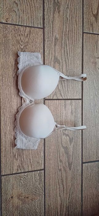 Beżowy# cielisty biustonosz Mey Allura r. 80 A